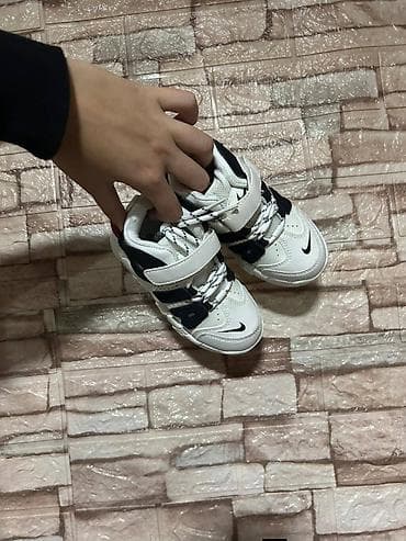 patike cesare paciotti: DUBOKE NAJK DECIJE PATIKE Prelepe,udobne,tople Velicine od 28 do 36 — 2