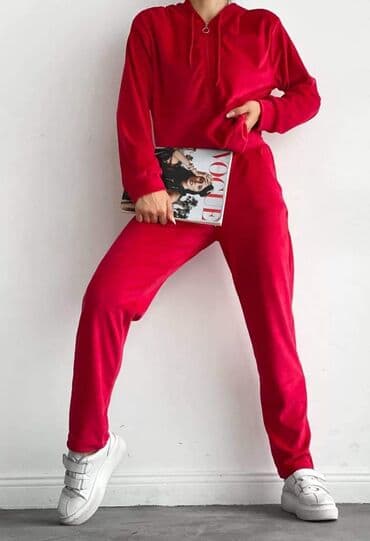 plišane pidžame: Plišani kompleti 
Vel : ( s m l xl xxl ) 

Cena : 3100 din — 1