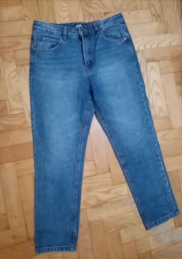push up pantalone: Stradivarijus
MOM
38 velicina
Jednom obučene.
Nemaju oštećenja — 5