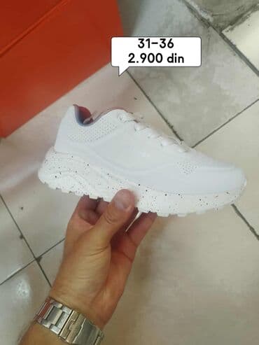 fb sister new yorker: Skechers, Size - 31, Waterproof — 4