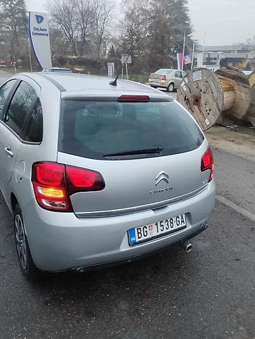 fiat s: Citroën C3, siva boja, hečbek 5 vrata. Glavne karakteristike: - — 4