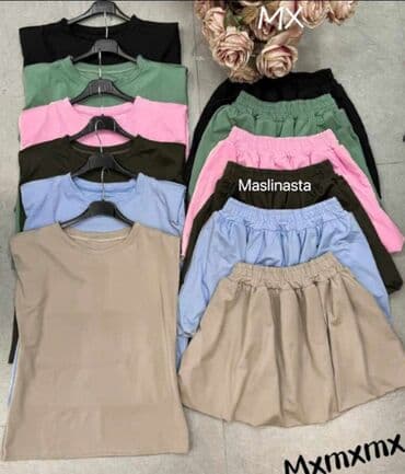 kompleti pantalone i sako: 2.100din
Komplet — 4