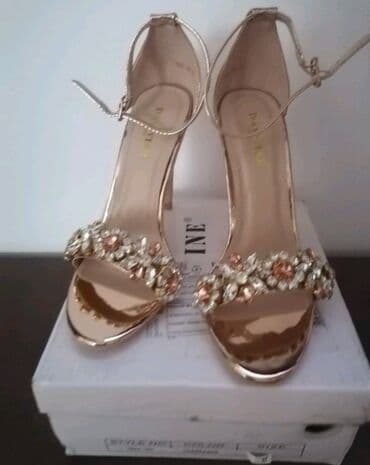 srebrne mindjuse beograd: Sandals, 37 — 1