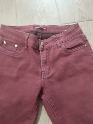 postavljene pantalone: M (EU 38) — 2