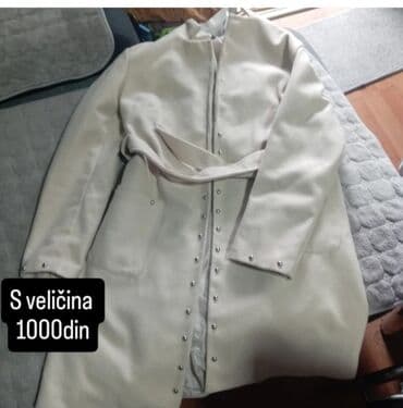 Women's Clothing: Elegantan ženski kaput bež boje sa visokom kragnom i kaišem za — 1