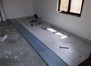 Reklamiranje, štampanje: Postavljanje laminata, vinil ploča sa profesionalnom opremom. Cena — 5