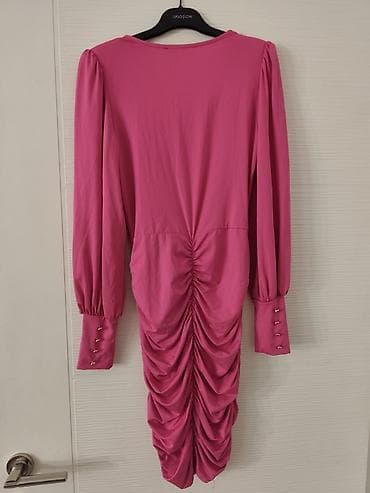 "maxi" "duga": Elegantna roze haljina “Giorgia” - Model: midi dužina sa dubokim — 2