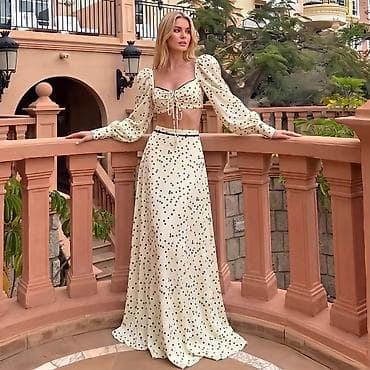 Dvodijelni ženski set – crop top i duga suknja - Dizajn: romantični