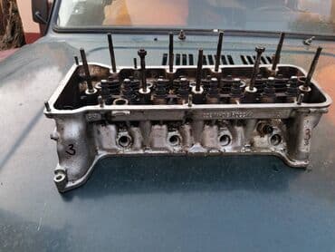 poklopac glave motora: Glava motor Lada 2121,21213 Niva br.3. Polovna, ocuvana. Skinuta sa — 1