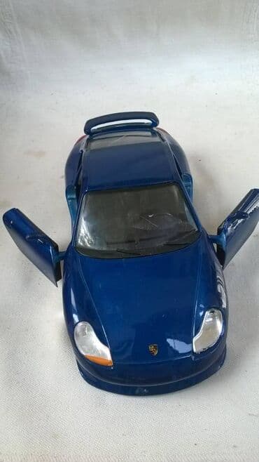 makete automobila 118: Burago Porsche 911 Carrera GT 3,1:24,malo naprslo z.staklo,China — 2