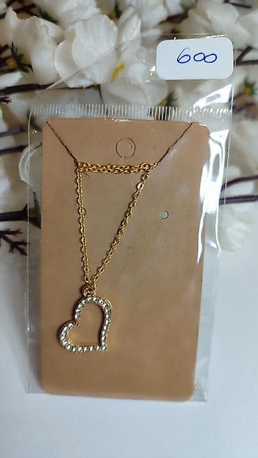 Ogrlica sa privjeskom u obliku srca - Zlatno-tonirana lančana ogrlica