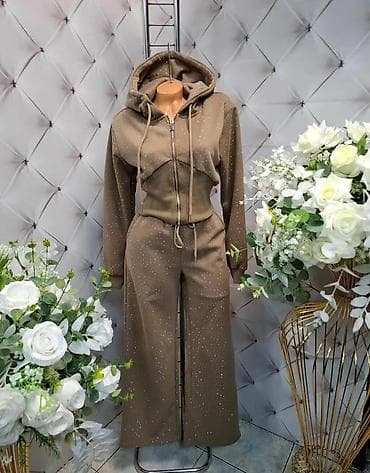 kaputi mona: Ženska trenerka sa kapuljačom, kompletiranom sa duksericom na — 4