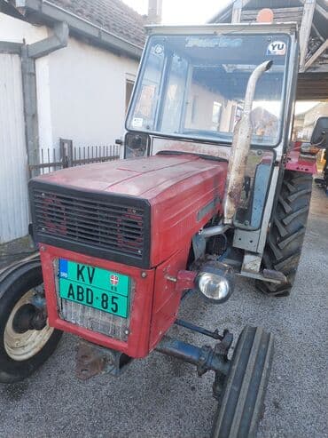 svetleca traka za auto: Traktor UNIVERZAL 445 standard bez ikakvih ulaganja. Gume nove — 7