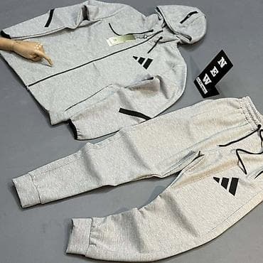 Bermude i šortsevi: Muške trenerke S,M,L,XL,XXL veličine za samo 5000 din
PK 🌛 — 3