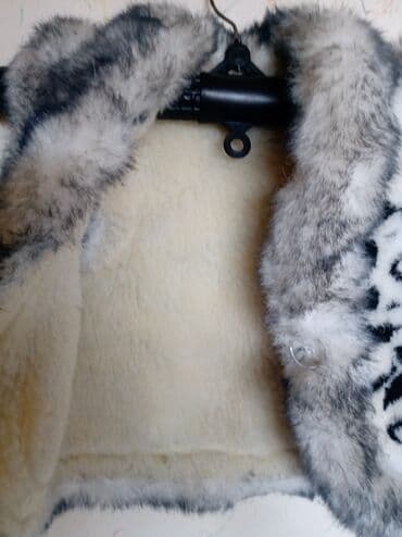 končana haljina: Fur vest, 86 — 2