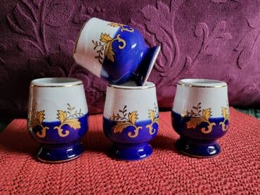 case za zestoko pice: Casice nove liveni porcelan iz 70ih. za zestoko pice. Casice komada — 1