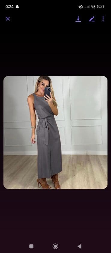 Dresses: 2700

pp22 — 2
