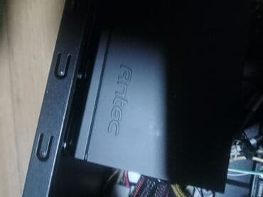 elektronska antena za auto: Kompijuter na prodaju . specifikacije su van na prvoj slici. 750 gb — 10