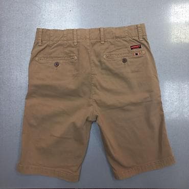 berška: Superdry muške chino bermude - Model: chino šorts - Boja: bež/khaki - — 2