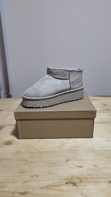 veliko snizenje obuce bata: Najtraženije UGG cizme na svetu od sada dostupne i kod nas. ✔️✔️✔️ — 1