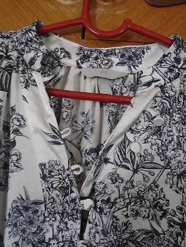 H&M haljina/tunika naznačene veličine S, model oversized, može i