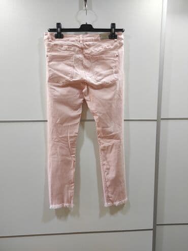 c a spavacice za trudnice: Svetlo roze pantalone Clockhouse super skinny. Veličina 40, poluobim — 3