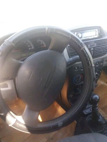 presvlake za prednja sedista: Fiat Punto, crna boja, 3-vrata, hečbek. Glavne karakteristike: - — 4