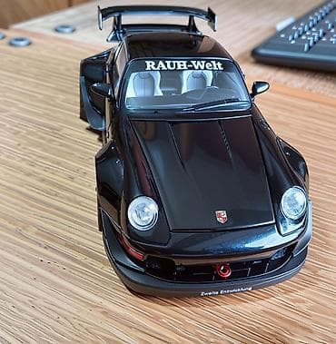 lilo i stic igracke: Nov metalni model automobila Porše 993 urađen u razmeri 1: 22 — 10