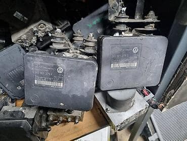 razdelnik za auto upaljac: ABS CENTRALE ZA VOLKSWAGEN GOLF 5, GOLF 6, GOLF 7 OD 2004. DO 2019 — 1