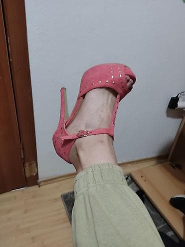 stikle sa cirkonima: Ženske sandale na visoku štiklu sa platformom - Boja: puder/roze - — 2