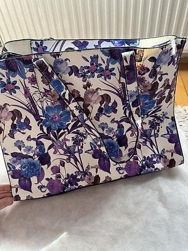 Velika ženska tote torba sa cvetnim printom Uz torbu ide i mala