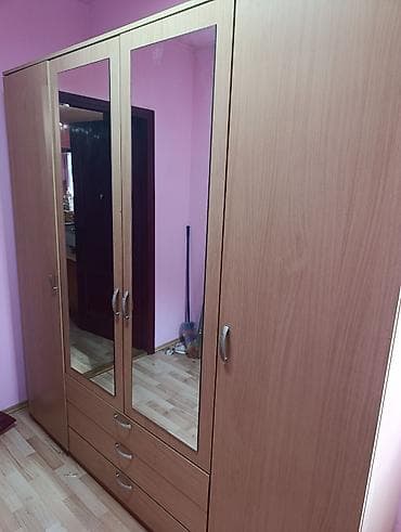 malm komoda: Garderober
200x200x60,5cm
Hitna prodaja 
Bg Banjica — 1