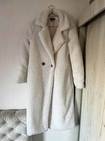 Teddy kaput beli. XS (odgovara i za S) na lalafo.rs Teddy kaput beli. XS (odgovara i za S)