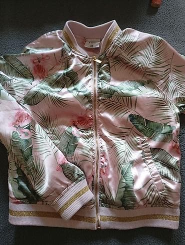 H&M x K. Kijani – dečija bomber jakna - Model: bomber/šuškavac sa na lalafo.rs H&M x K. Kijani – dečija bomber jakna - Model: bomber/šuškavac sa