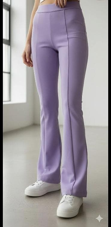 Ženske pantalone – lavanda boja, visok struk, blago zvonaste nogavice