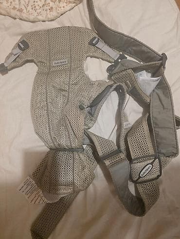 beneton jakne za decake: Kengur nosiljka za bebe - Baby Bjorn Mini Grey Beige 3D Mesh Prodajem — 6