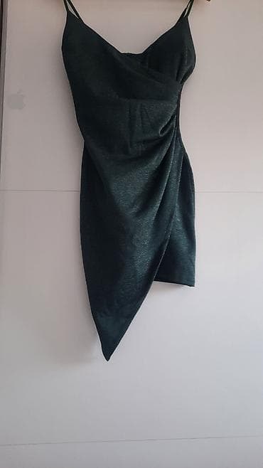 elegantne majce: Elegantna mini haljina na bretele, smaragno-zelene boje sa suptilnim — 2