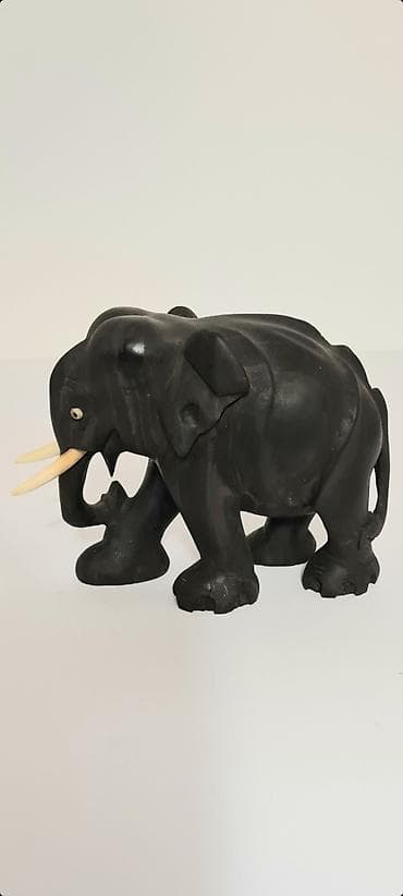 Tools & Equipment: ▪︎ Na prodaju kolekcionarska, originalna, drvena statua slona. - Veoma — 1