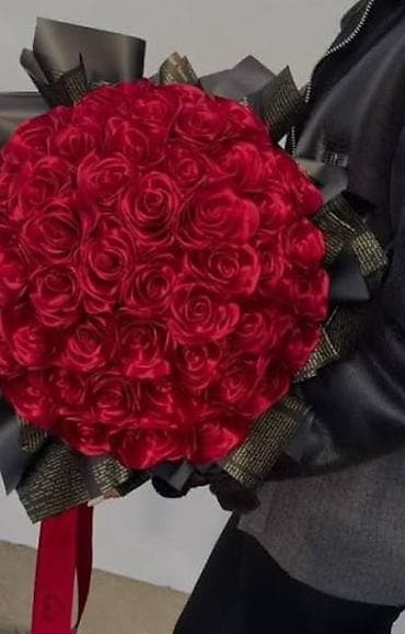 Tekstil: Bukет od crvenih “svilenih” ruža – dekorativni aranžman - Raskošan — 4