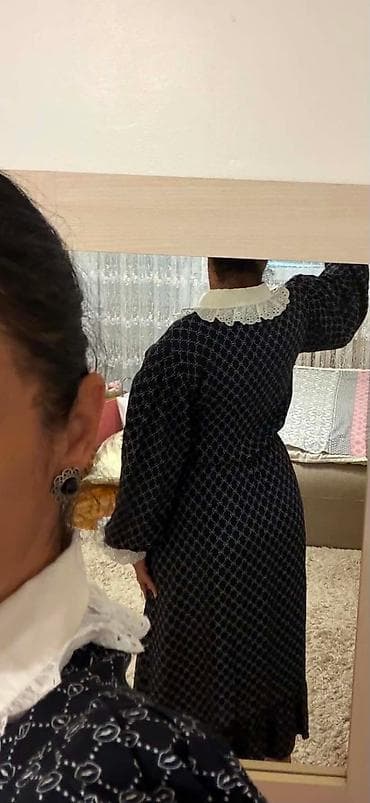 haljina s: Potpuno nova haljina sa etiketom, placena 13500. Od gospodje sudije — 10