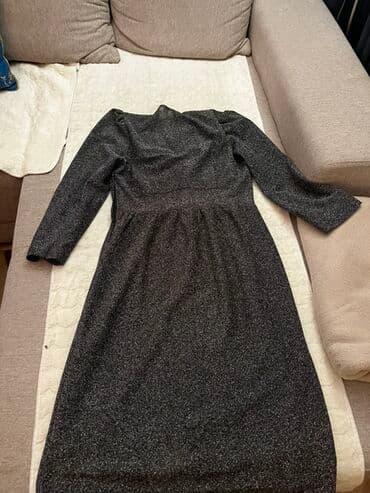 kako prepoznati original guess torbu: Elegantna midi haljina sa sjajnim efektom - Boja: tamno siva/antracit — 2