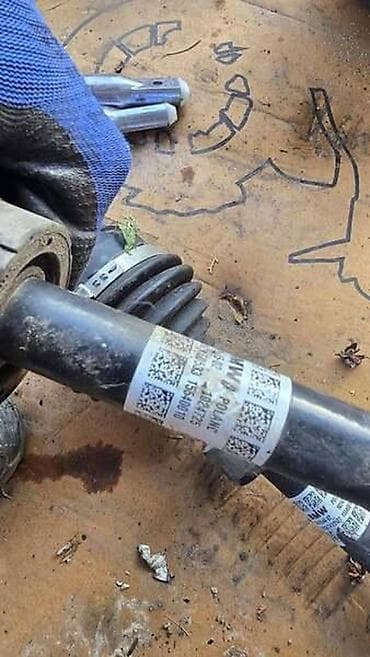 akumulatorji za motorje: POLUOSOVINA LEVA ZA BMW SERIJA 1, SERIJA 2, X1 . | BMW poluosovina — 2