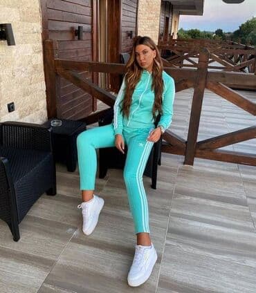 ženske pidžame c a: Adidas ženska trenerka

Novo
Mokra likra
Veličine s m l xl 2xl — 3