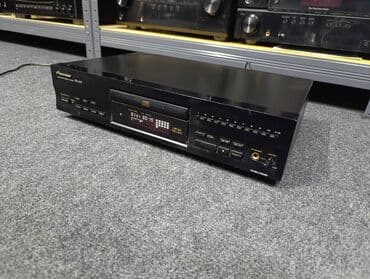 Auto elektronika: Pioneer PD 207 Stereo Compact Disc Player Disc format: CD Frequency — 3