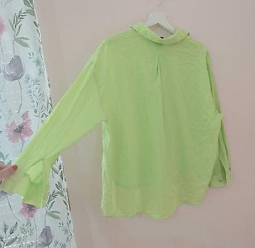 Shirts, blouses and tunics: Ženska oversized košulja u nijansi limeta zelene. - Model: klasična — 2