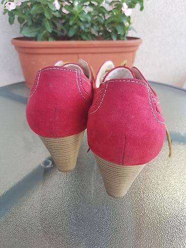 obuca pozarevac: Preudobne cipele od velura u broju 42, gaziste 28 — 4