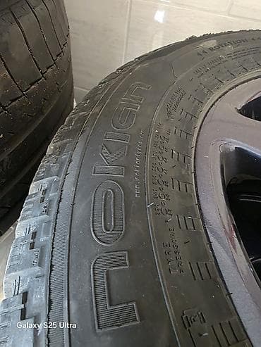 U Akciju prodajem 4 felne sa zimske gumama za Džipa Mercedesa ML