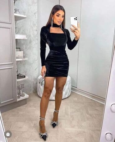 zelena haljina sa sljokicama: PRELEP MODEL🥰 DOSTUPAN U 3 BOJE:CRNA,CRVENA,ZELENA MATERIJAL: PLIŠ — 3