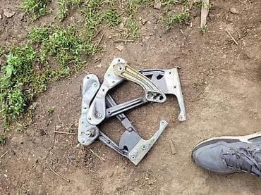 Car Body Parts: LEVA SARKA HAUBE MERCEDES W124 | Sarke haube mercedes w124 — 1