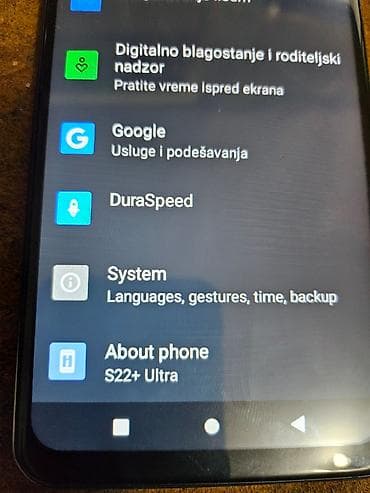 motorola telefon: Android pametni telefon sa ekranom preko cele prednje strane i — 9